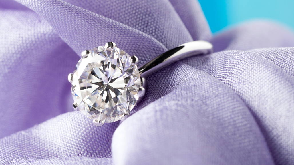 How to Pick an Engagement Ring, According to Experts