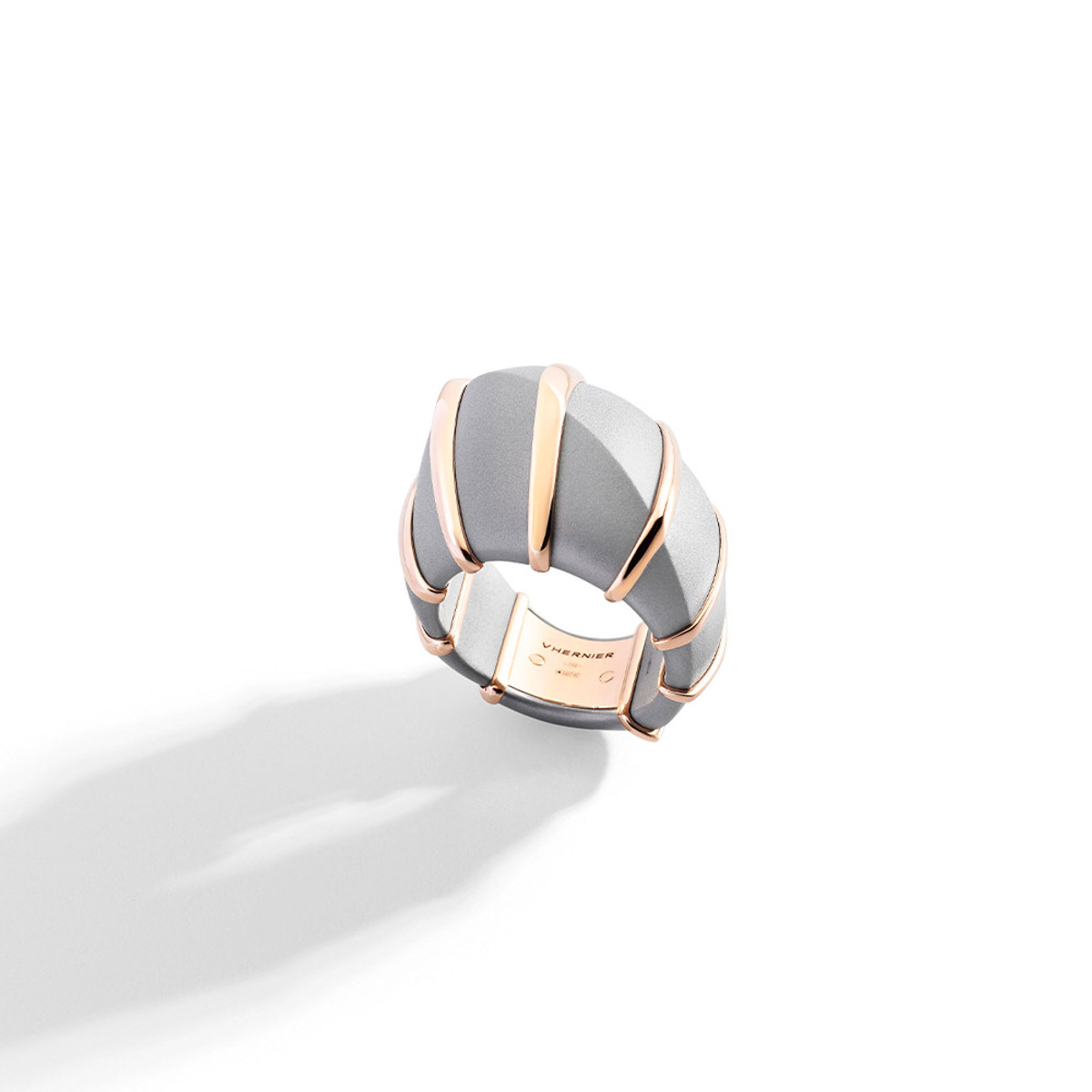 Vhernier 18K Rose Gold and Aluminum Ardis Ring-61239