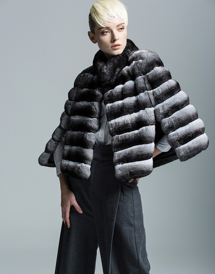 Chinchilla Fur Cape Impeccable Elegance | SKANDINAVIK FUR