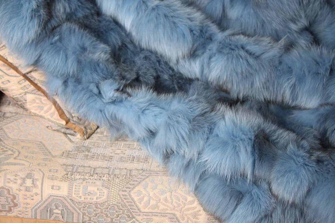 Ciel FOX Fur Blanket Throw close up view Ciel FOX Fur Blanket Throw close up view