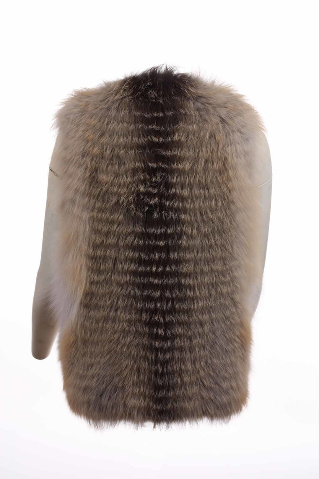 Golden island  Fox Fur Vest Let Out Aysel feathered rear view