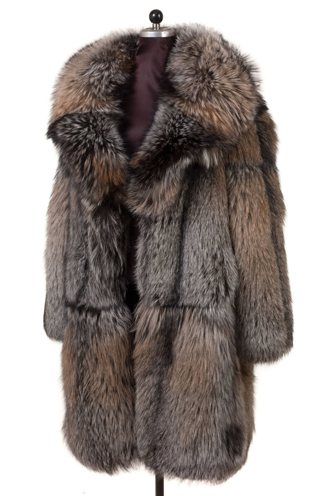 men's long fox fur coat notched collar skin to skin profile  view men's long fox fur coat notched collar skin to skin profile  view