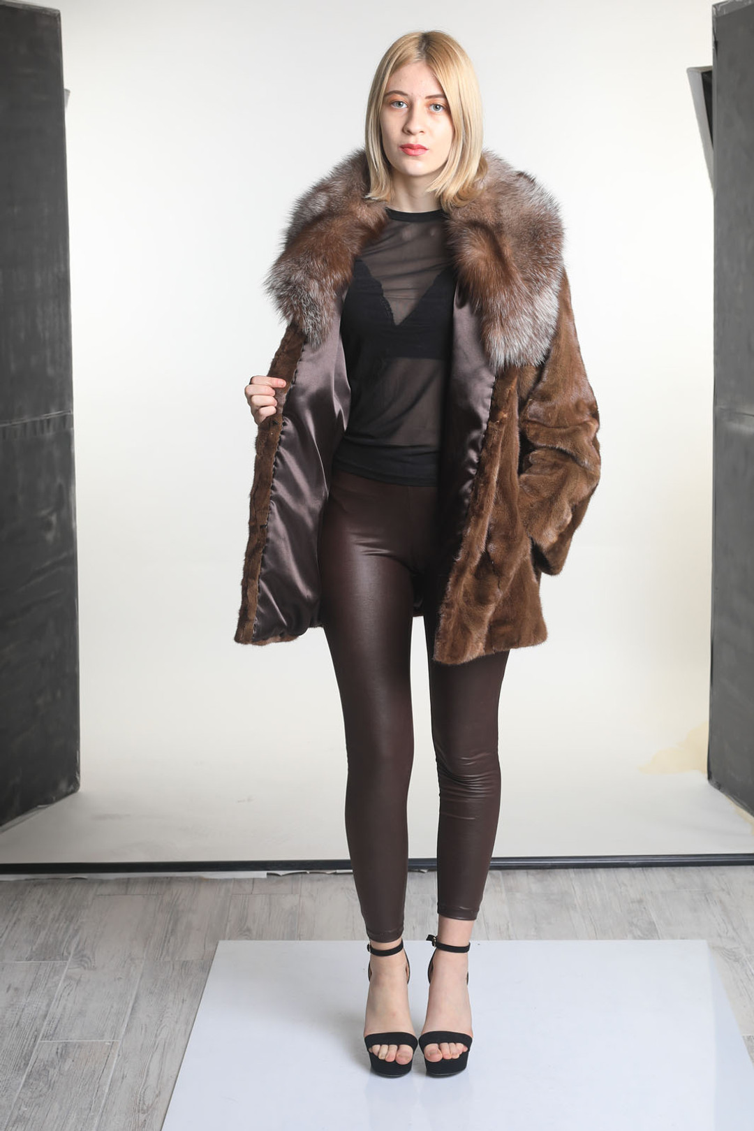 Brown Sectional Mink Fur Coat Crystal Fox Shawl Collar Brown Sectional Mink Fur Coat Crystal Fox Shawl Collar