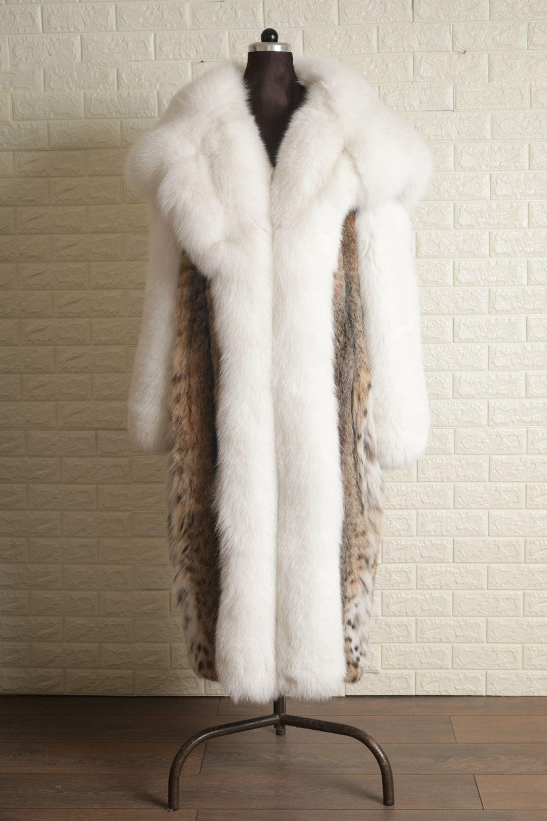 Full Length Lynx  Bobcat Fur Coat White Fox Sleeves Cobra Hood selenea Full Length Lynx  Bobcat Fur Coat White Fox Sleeves Cobra Hood selenea