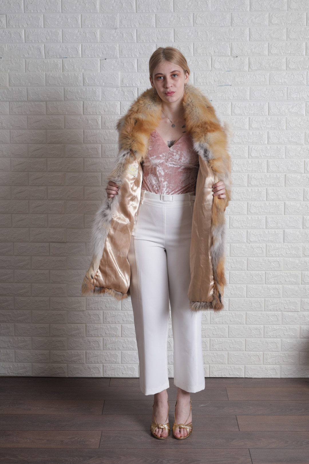 Mid Length Red Fox Fur Coat Shawl Fox Collar M Mid Length Red Fox Fur Coat Shawl Fox Collar M