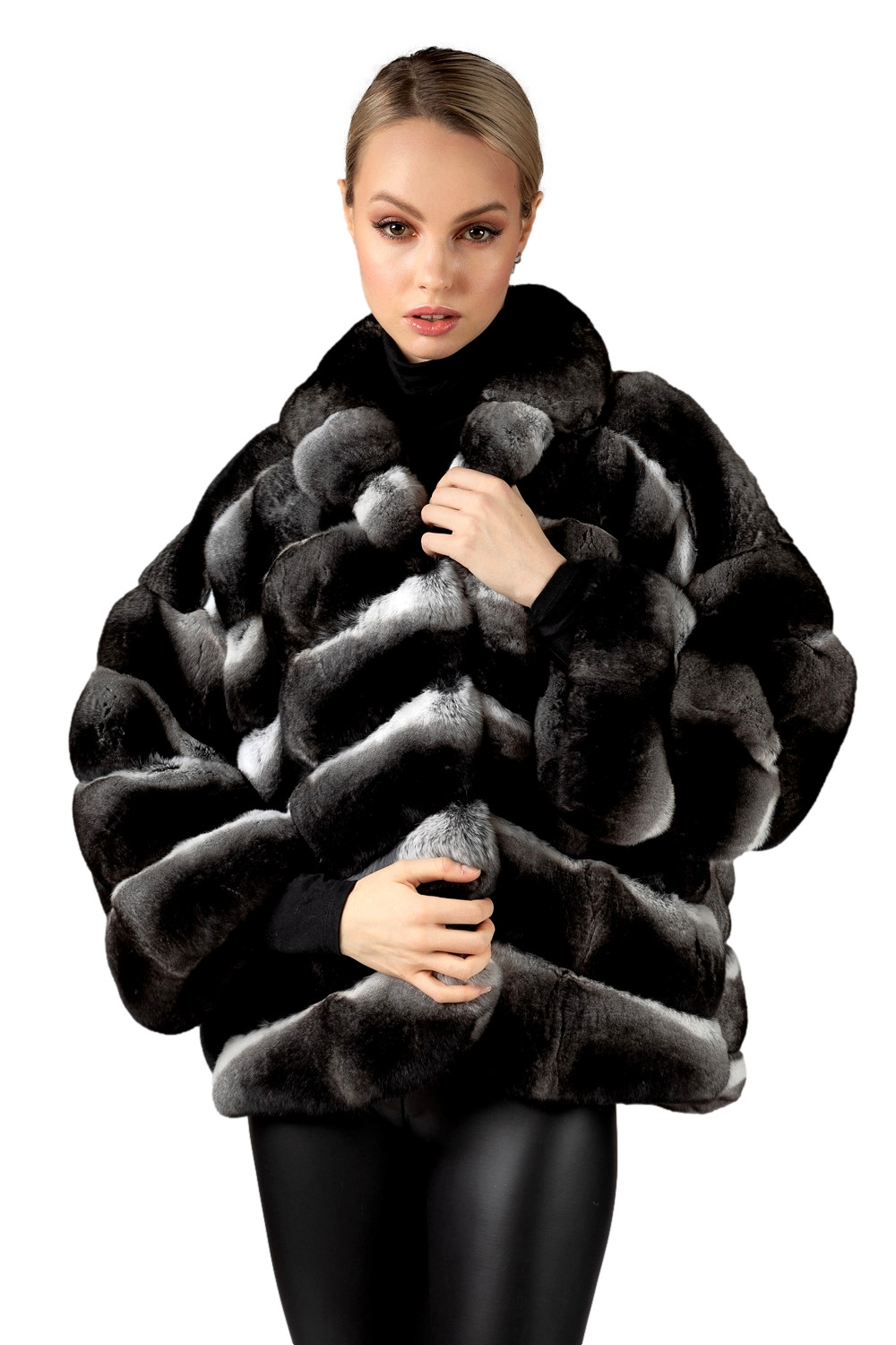 Chinchilla fur coat with rounded corners | SKANDINAVIK FUR