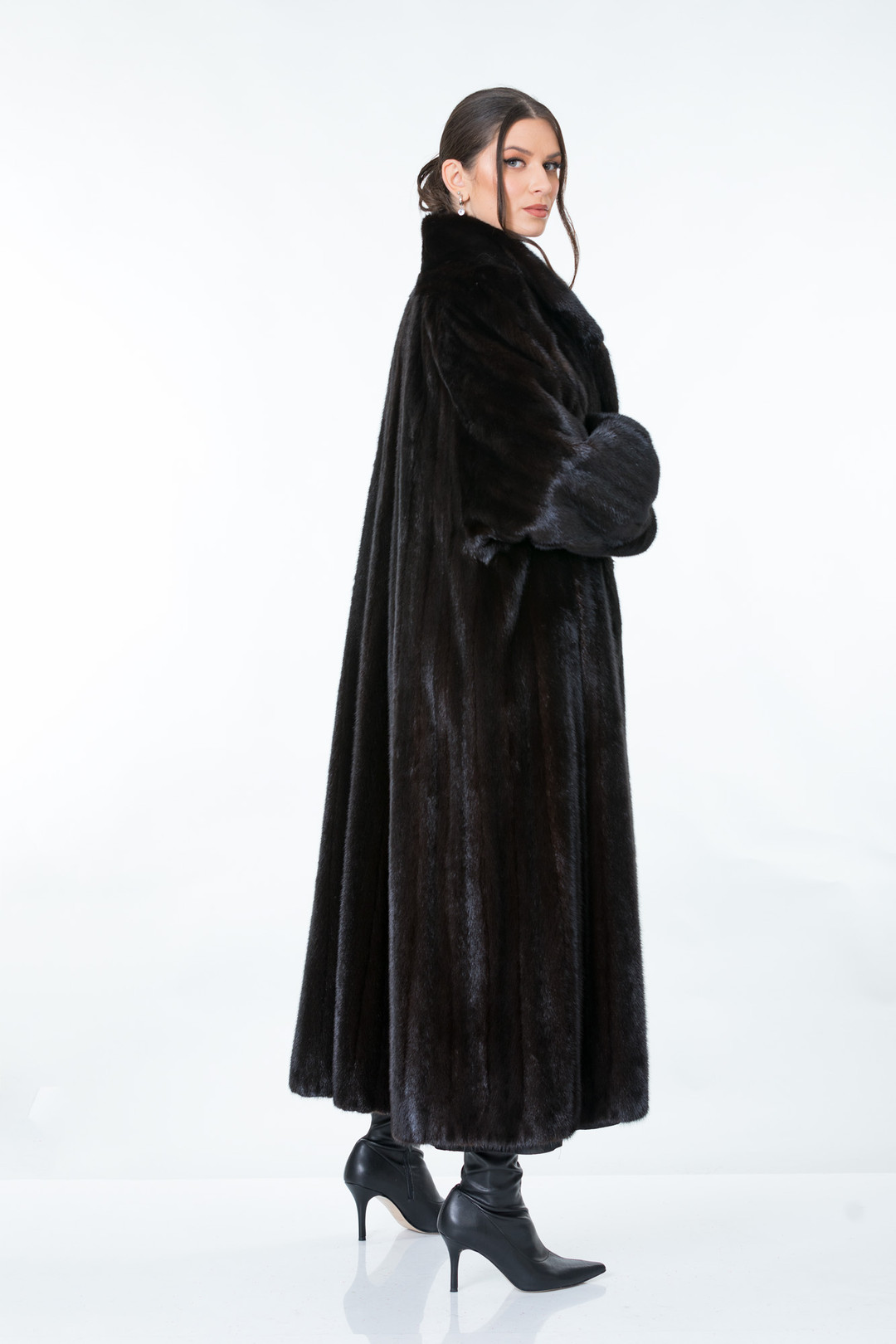 Classic Black Mink Fur Coat Classic Black Mink Fur Coat