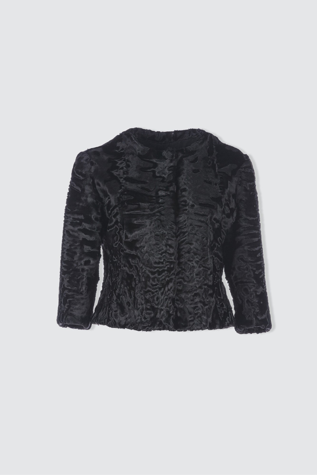 Black Short SWAKARA Jacket Cropped Sleeves Fit In Waist Close Up Black Short SWAKARA Jacket Cropped Sleeves Fit In Waist Close Up