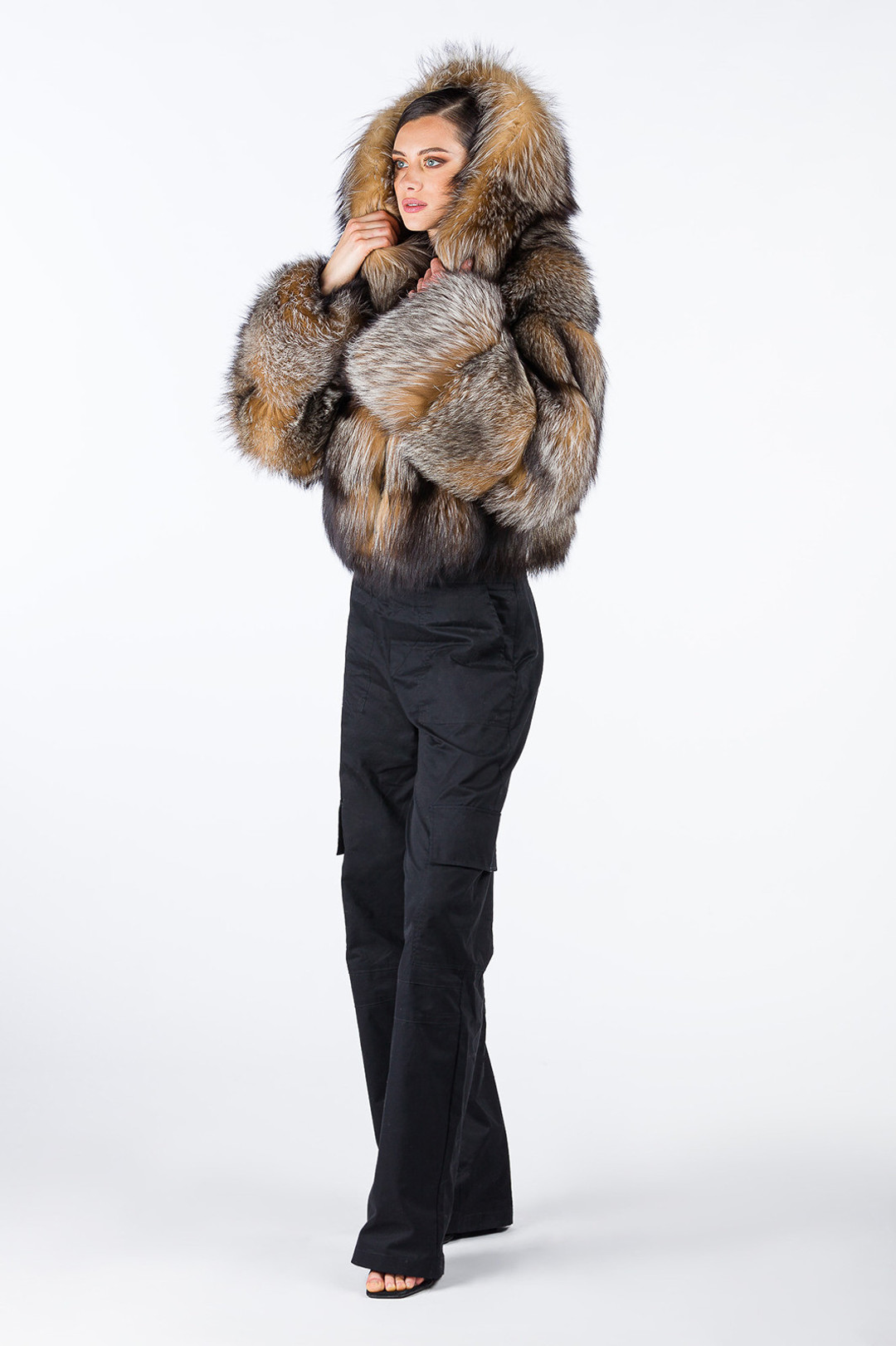 Crystal Hooded Fox Bomber profile Crystal Hooded Fox Bomber profile