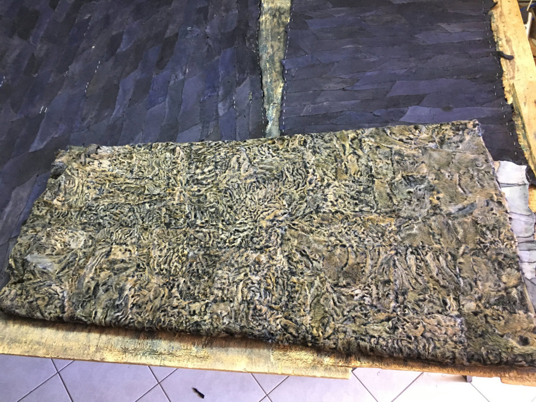 polish lamp golden brown Sectional Fur Plate