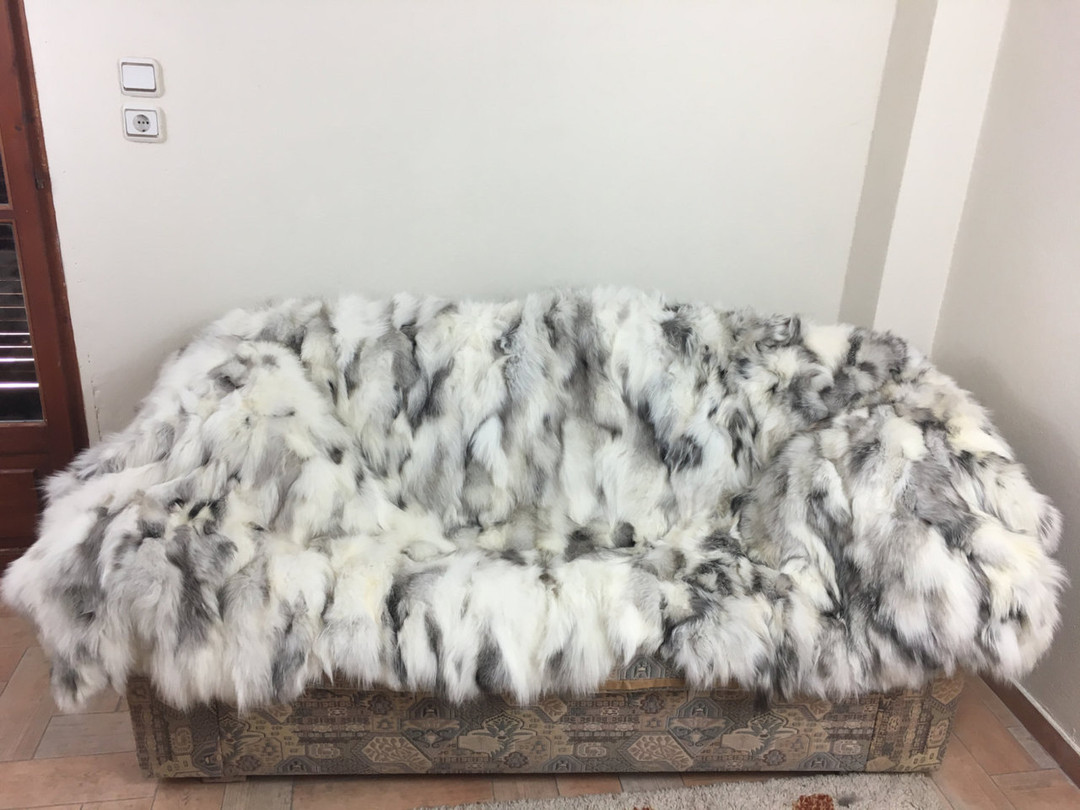 platiunm fox fur blanket & throw made of flanks platiunm fox fur blanket & throw made of flanks