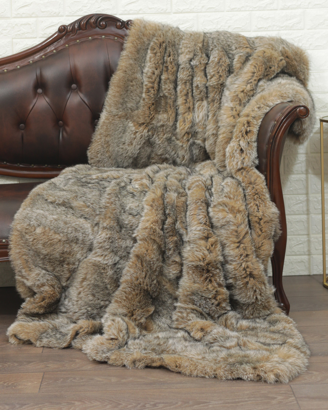 Canadian Lynx Fur Blanket Throw and 2 Pillows Set