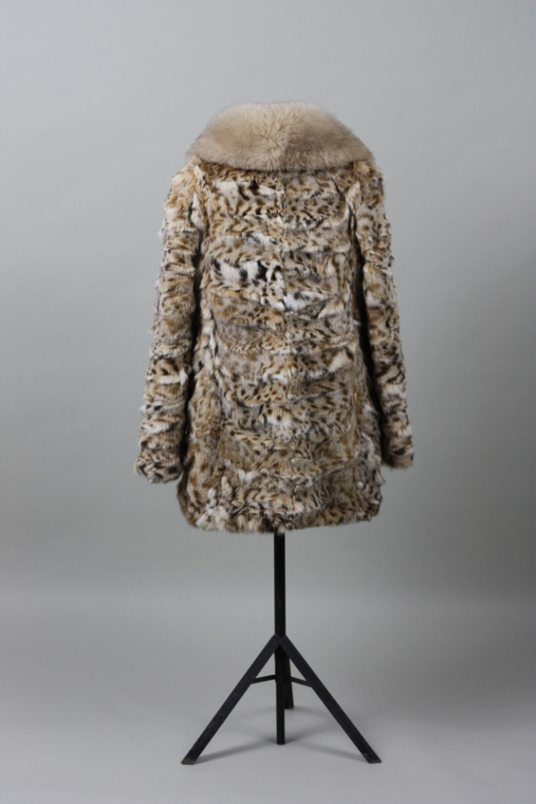 Lynx Fur Coat & Fox Shawl  Collar Lynx Fur Coat & Fox Shawl  Collar