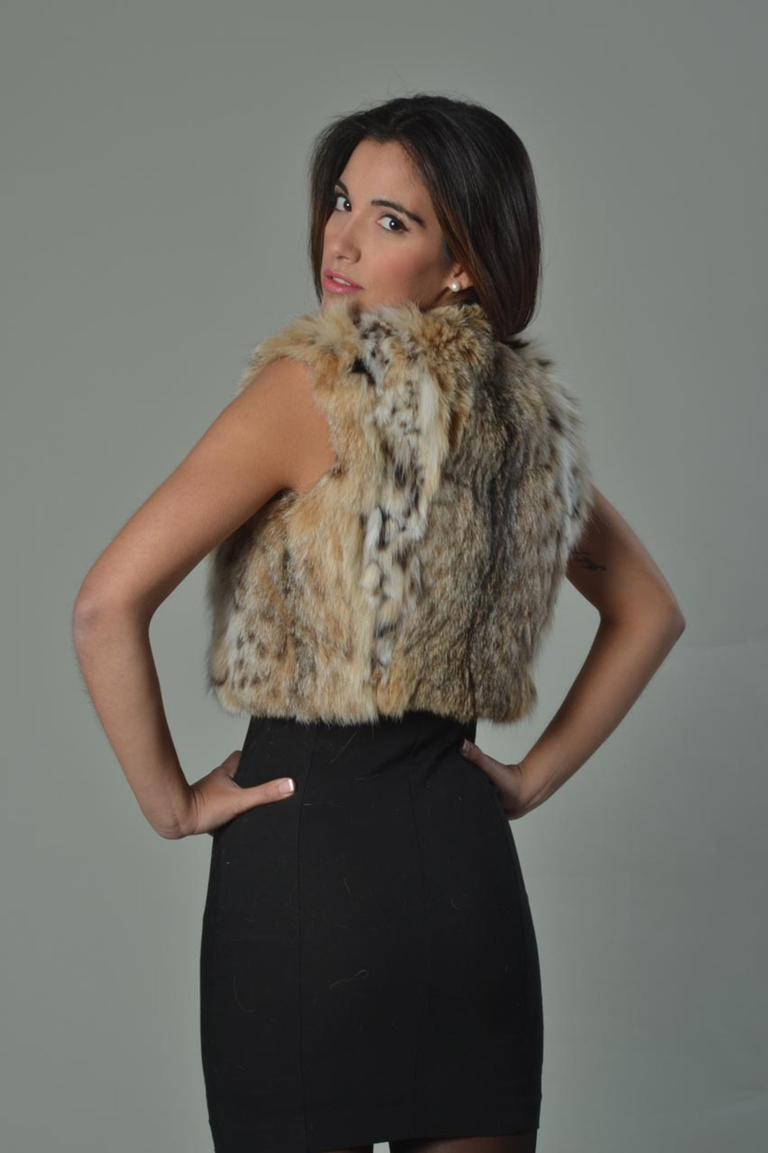 Elegant Lynx Fur Bolero without collar and no closing module rear view