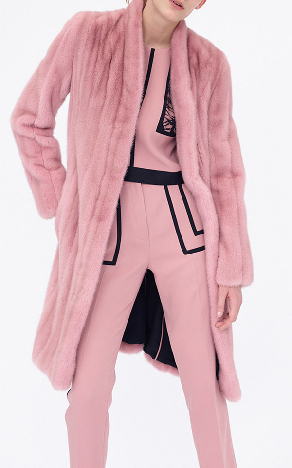 What is a fully let out fur coat ? What is a fully let out fur coat ?