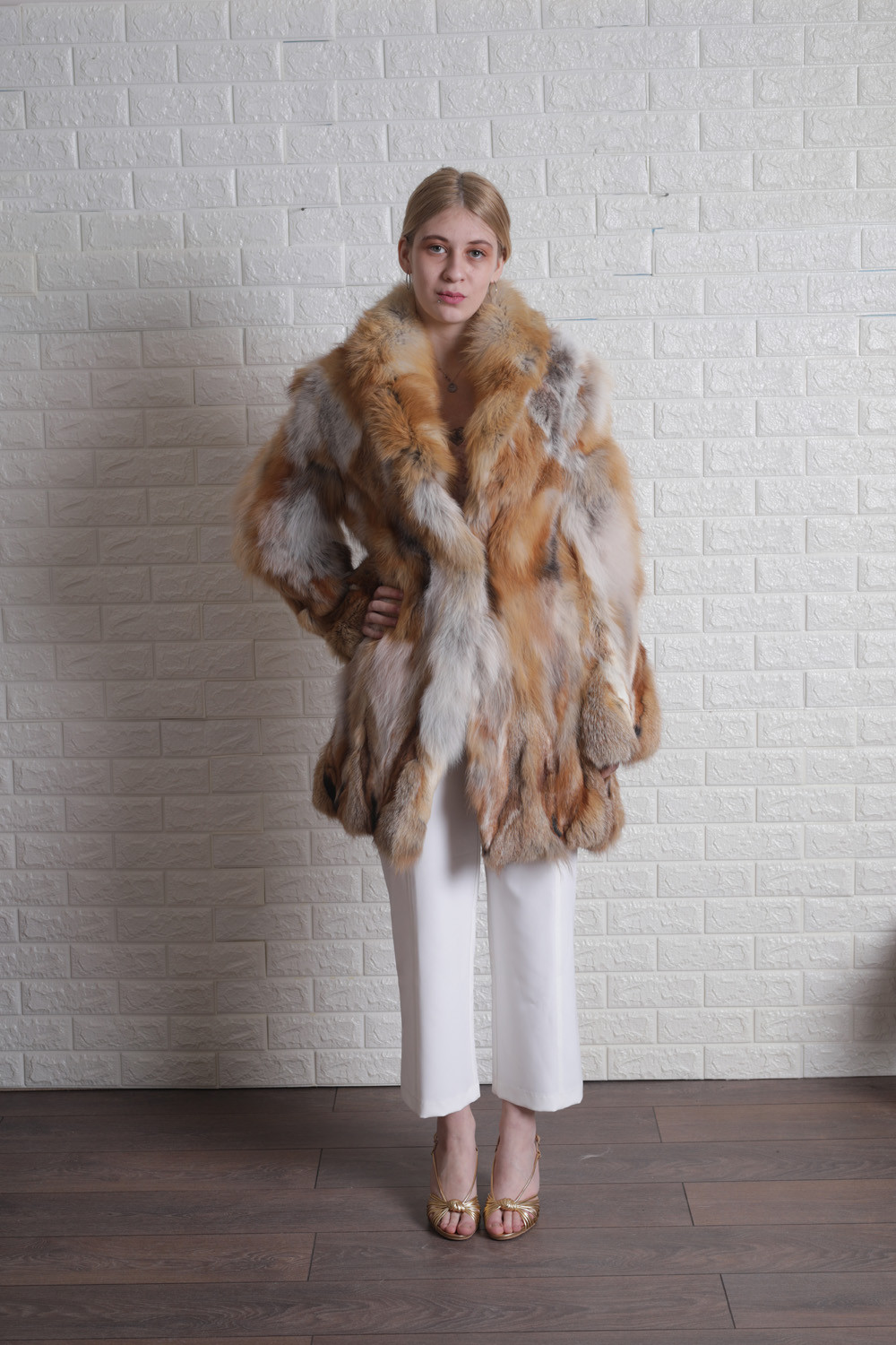 Mid Length Red Fox Fur Coat Shawl Fox Collar M | SKANDINAVIK FUR