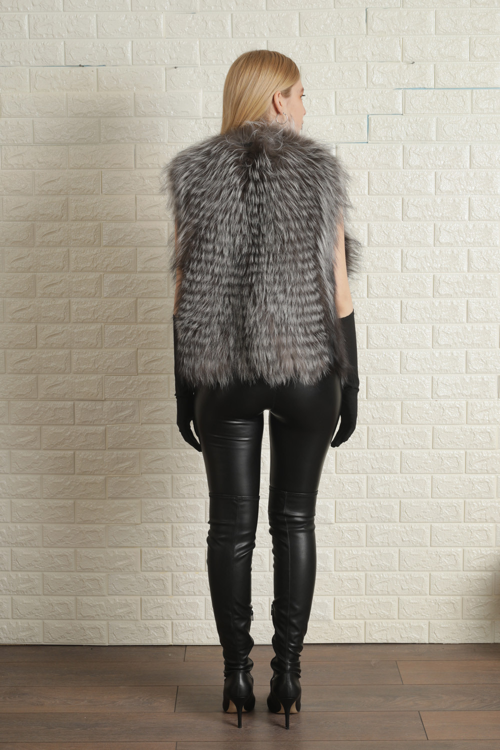 Feathered Silver Fox Fur Vest| SKANDINAVIK FUR