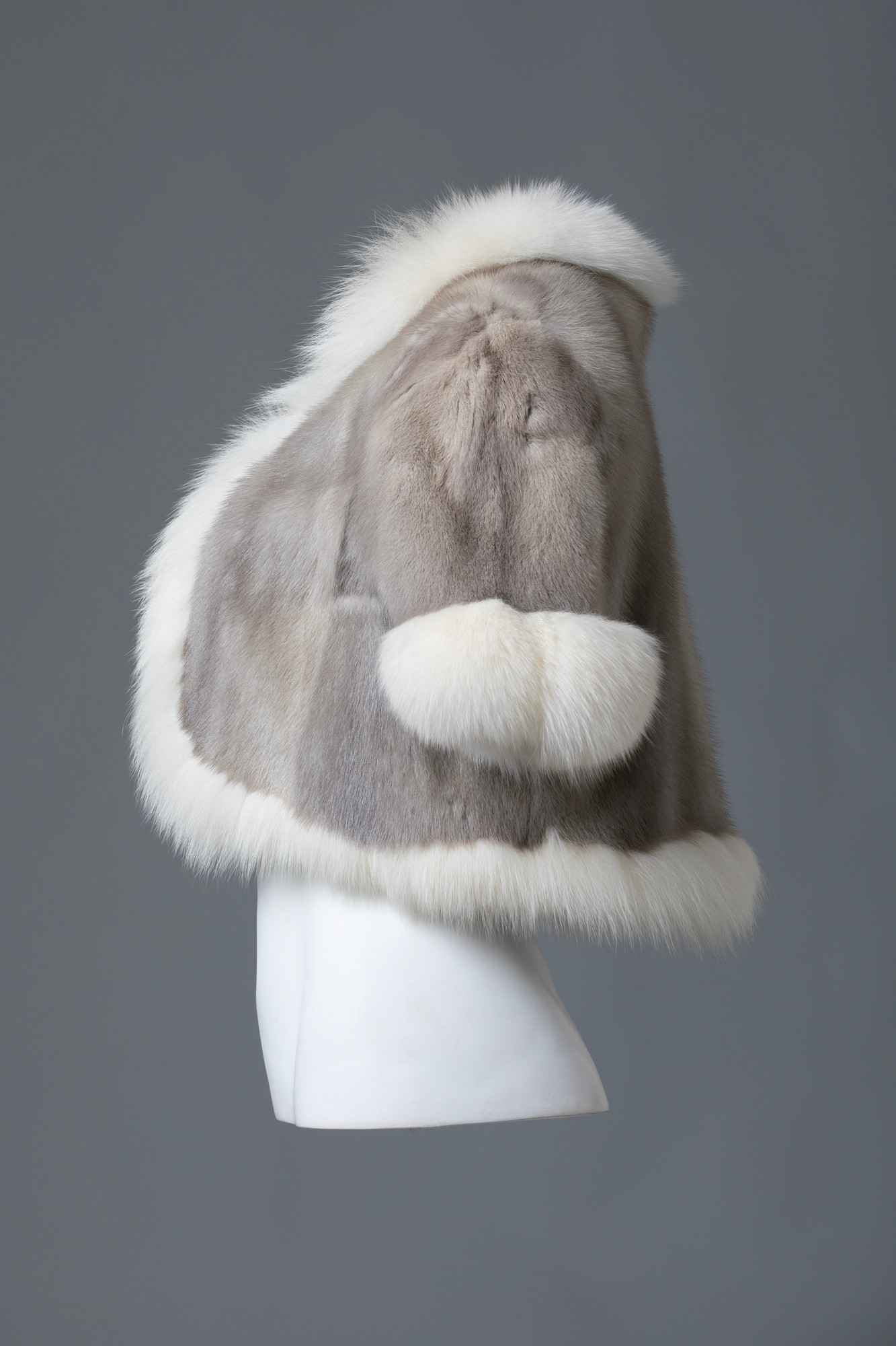 Sapphire Mink Stole White Fox Trim | SKANDINAVIK FUR