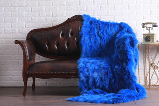Neon Blue Fox Fur Fur Blanket Throw | SKANDINAVIK FUR