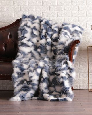 Blue Jean White Fox Fur Fur Blanket Throw Cover | SKANDINAVIK FUR