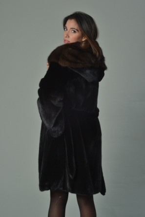 Beautiful Women's Mink Fur Coats & Jackets | Skandinavik Fur