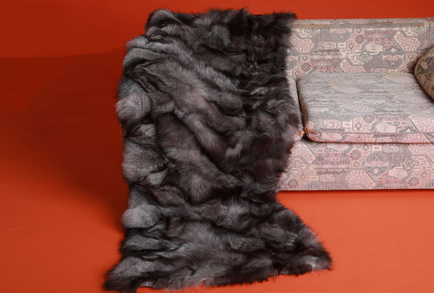 Blue Frost Fox Fur Blanket Throw Halfskins On Couch Blue Frost Fox Fur Blanket Throw Halfskins On Couch