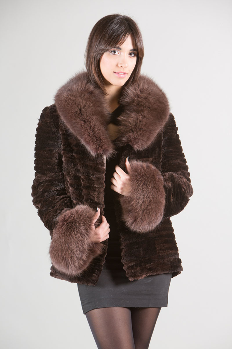 Brown Sculpted Beaver Fur Jacket Fox Fur Collar and Cuffs