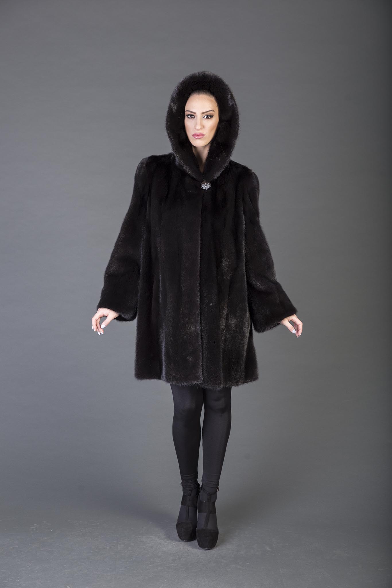 Hooded SAGA Black Mink Coat Skin to Skin | SKANDINAVIK FUR