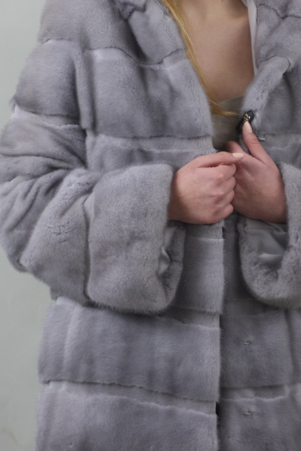 Sapphire Grey Knit Punch Mink Fur Sweater | Estate Furs