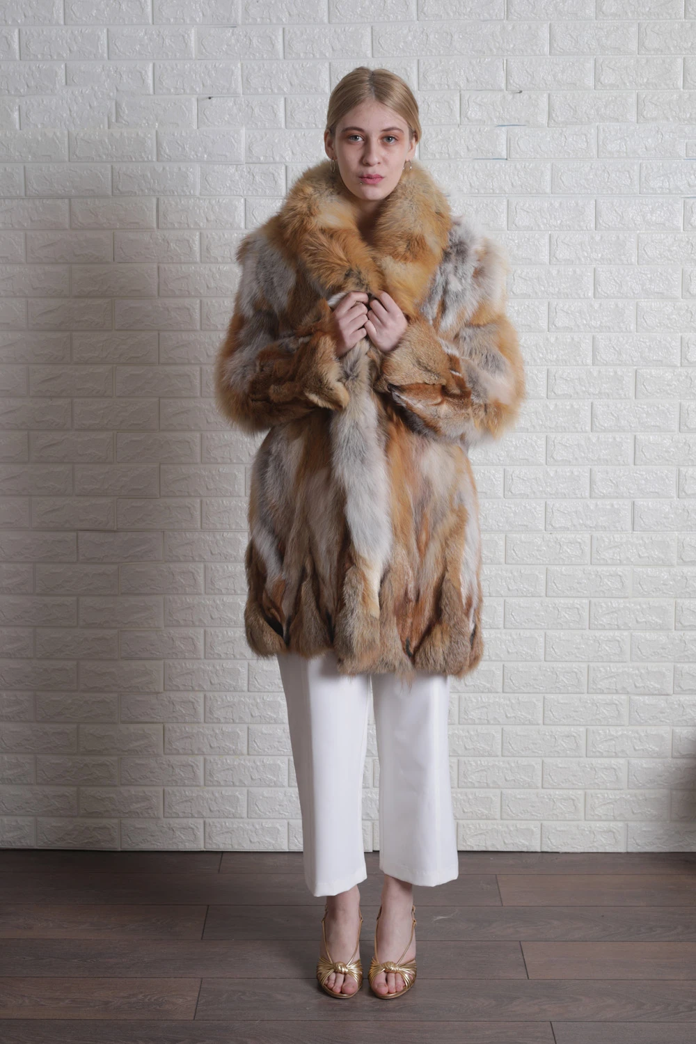 Mid Length Red Fox Fur Coat Shawl Fox Collar M | SKANDINAVIK FUR