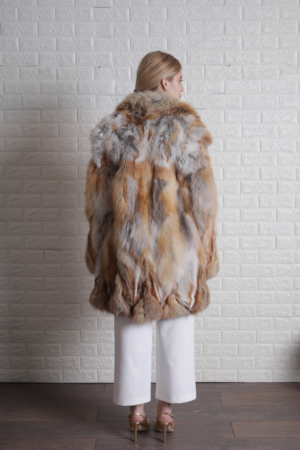 Mid Length Red Fox Fur Coat Shawl Fox Collar M | SKANDINAVIK FUR