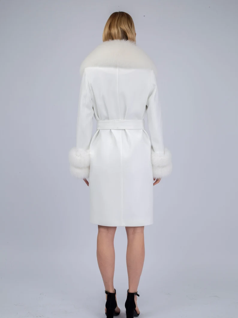 White Cashmere Wool Coat with Fox Collar | SKANDINAVIK FUR