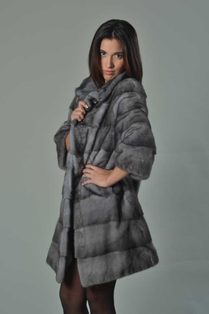 Sapphire Mink Fur Coat Short Sleeved Knee Length | SKANDINAVIK FUR
