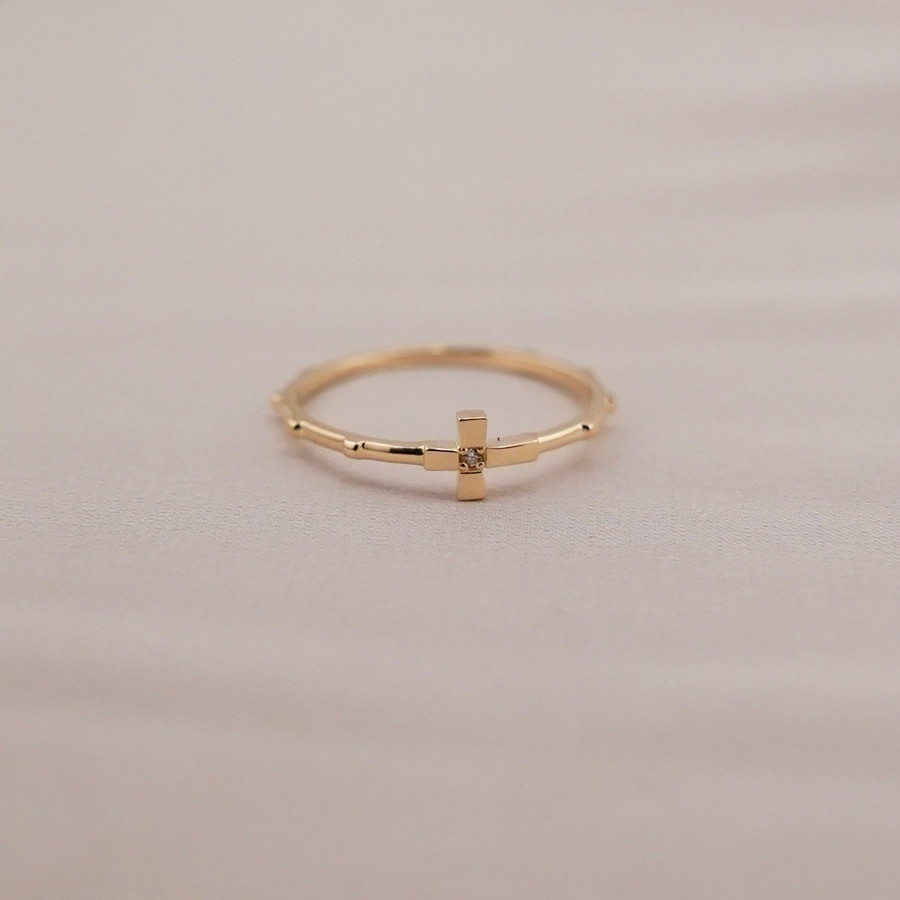 14k Gold Small Cross Ring
