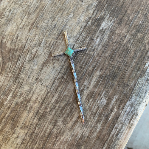 Scroll Twist Cross Hat Pick Scroll Twist Cross Hat Pick