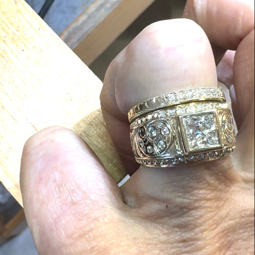 Engraved Diamond Wedding Ring Set