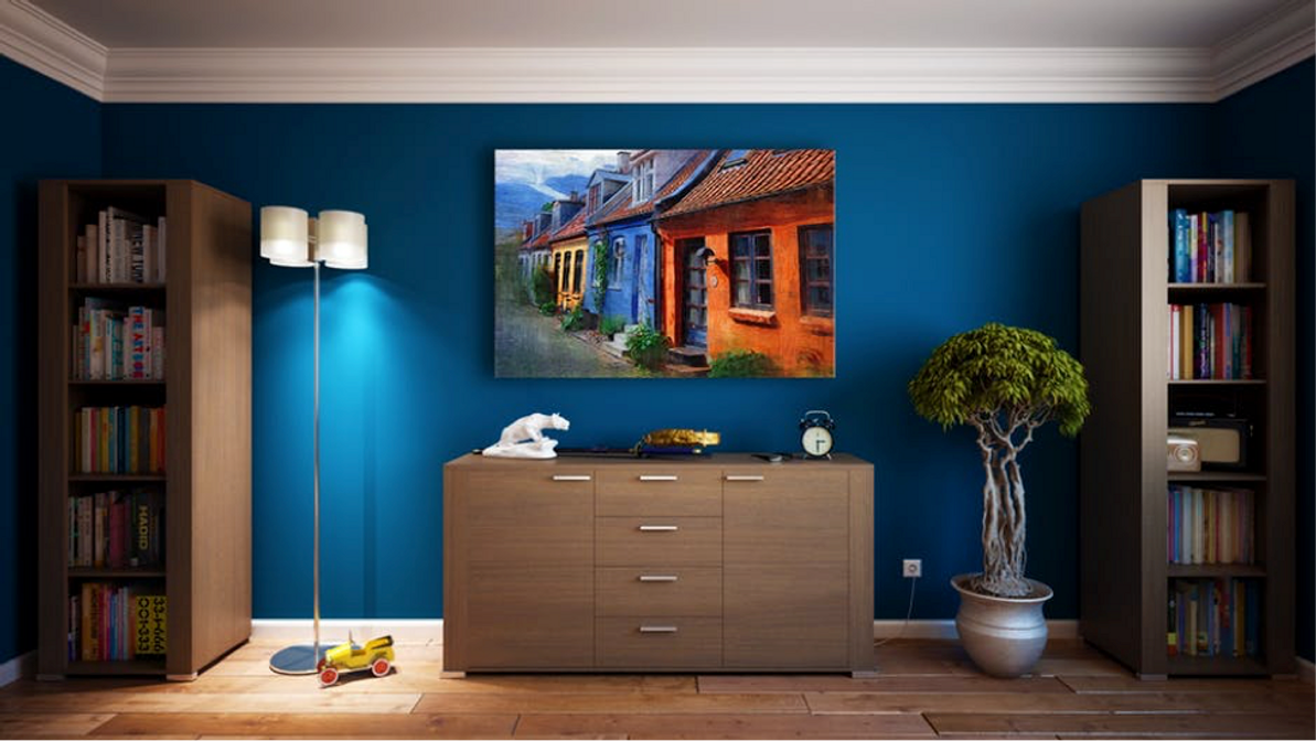 ​8 Expert Tips for Displaying Artwork in Your Home