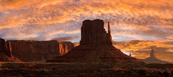 Monument Valley Sunset by Jonathan Yogerst