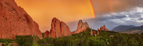 Garden of the Gods Rainbow by Lewis Carlyle