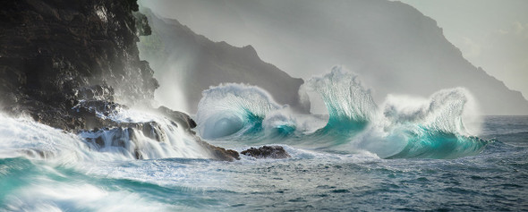 Hawaii Wave Trinity by Lewis Carlyle