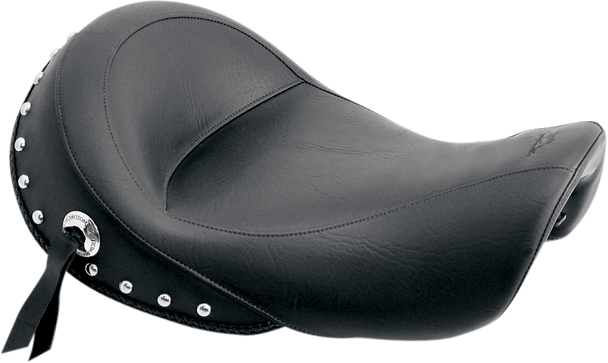 Mustang Solo Studded Seat - Fxd '06-'17 76106