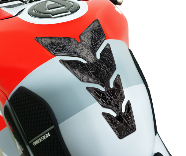 One Emblems Ultra-Thin Tank Pad Scratches Black Xt3