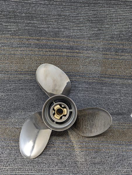 DEMO STAINLESS STEEL 19 PITCH X 13 1/8 DIAMETER TALON SS WITH SDS STANDARD ROTATION PROPELLER     6N7-45976-00-00LTP