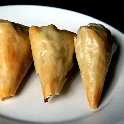 Traditional Greek favorite: Baby Spinach mixed with Grecian feta cheese in a phyllo triangle.


Units/case: 100
