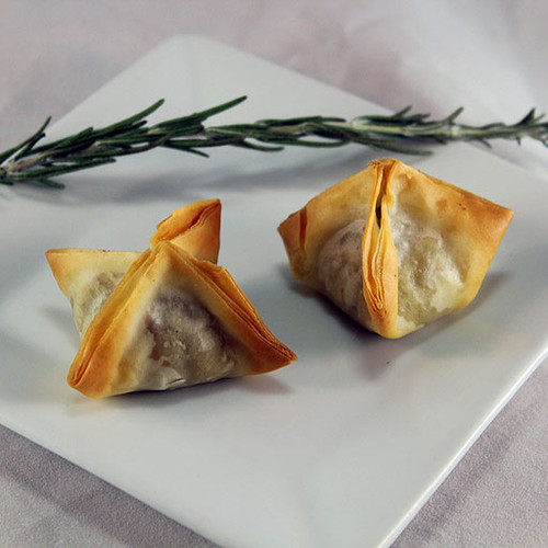 This traditional Sicilian dish is composed of a medley of delicately fried eggplant, tofu, and whole roasted pine nuts, which is dressed in a sweet and tangy reduction and folded into an elegant phyllo star.


Units/case: 100
