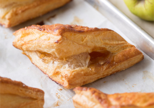 C'est Gourmet Apple Turnover
