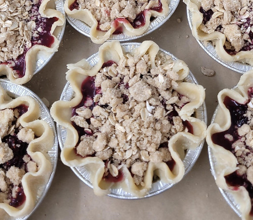Saxy Chef Tiny Mixed Berry Pie