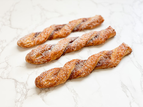 C'est Gourmet Cinnamon Croissant Twists, RTB 80g