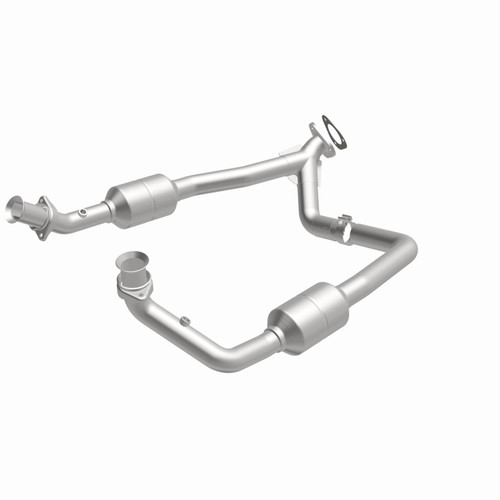 Magnaflow 2003 Ford E-350 Super Duty 5.4L Direct Fit Converter 4583378