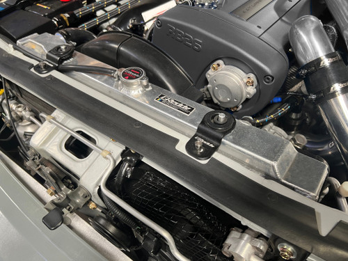 GReddy Radiator mount for BNR32